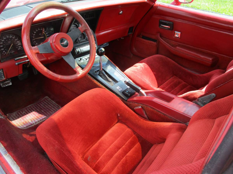 Illustration for article titled At $6,500, Would You Side With This Side Pipe-Sporting 1979 Chevy Corvette?